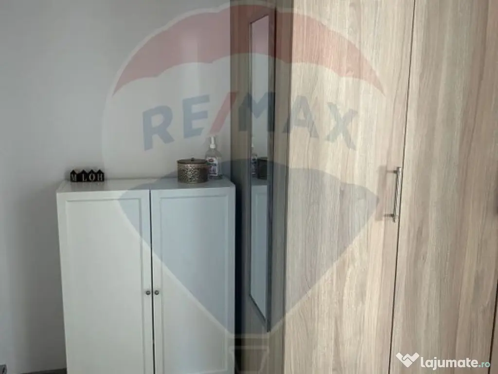 Apartament cu 2 camere de închiriat în zona 1 Decembrie... 