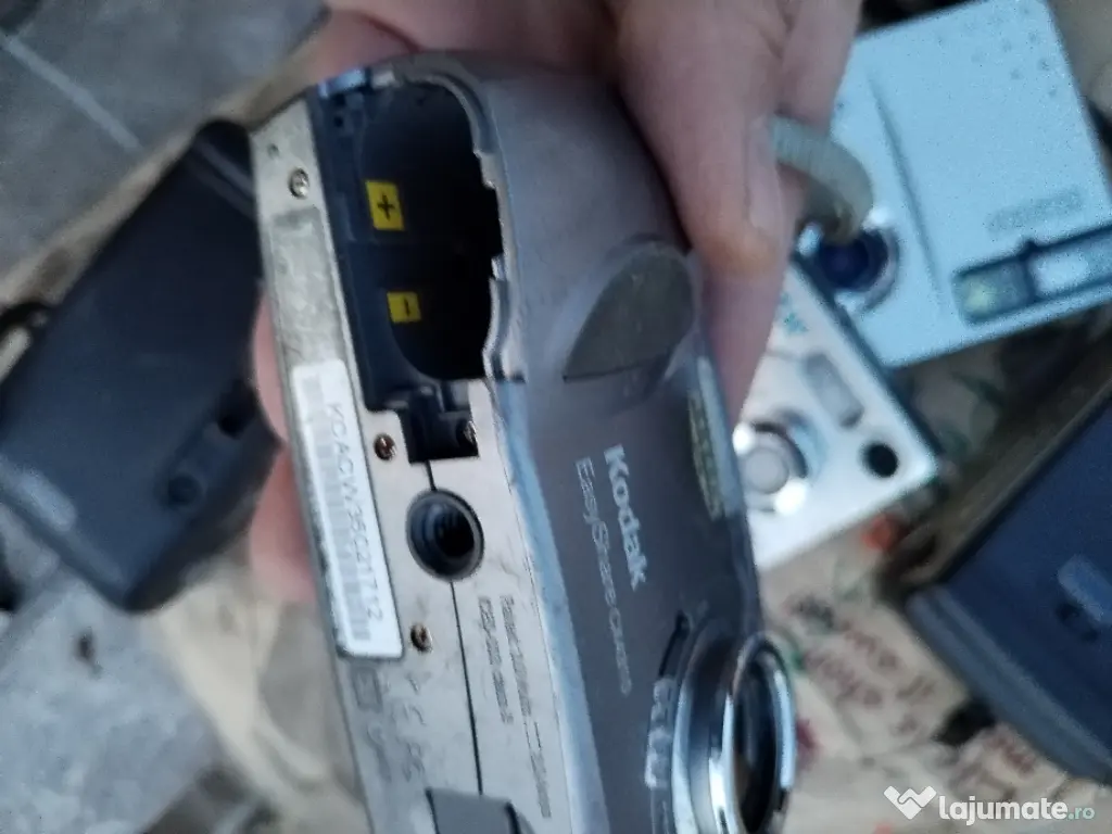 aparate foto nefuncționale 