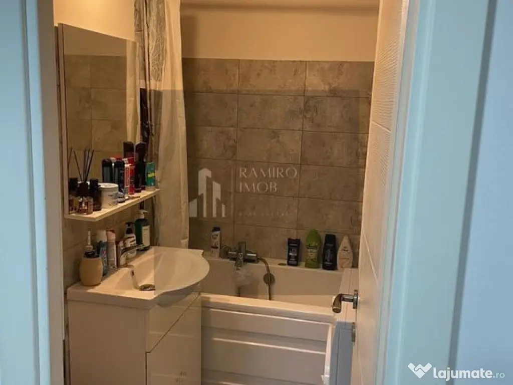 Garsoniera etaj 4 zona Luica 