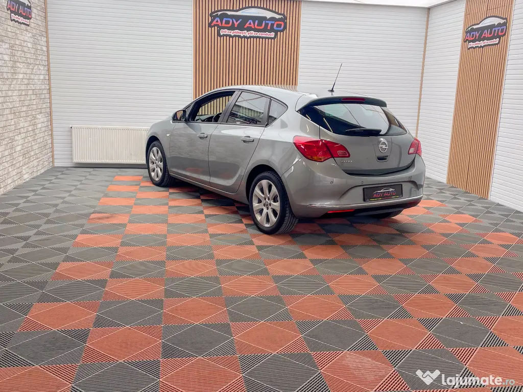 Opel Astra, An 2015, 1,4 Benzina . Rate fixe, RAR+ITP, Buy Back, Garantie 