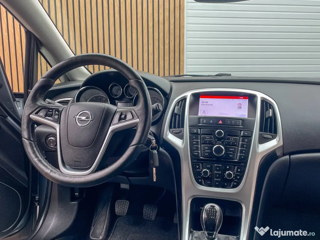 Opel Astra, An 2015, 1,4 Benzina . Rate fixe, RAR+ITP, Buy Back, Garantie 