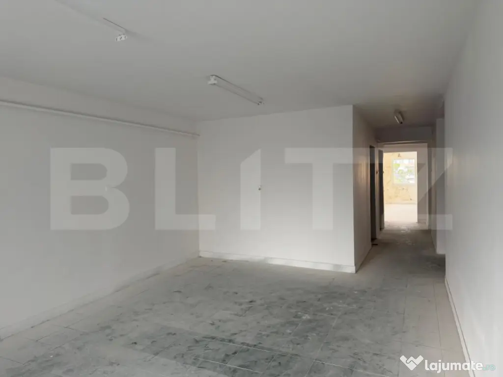 Spatiu birou/comercial, 333 mp, zona Complexul Studentesc 