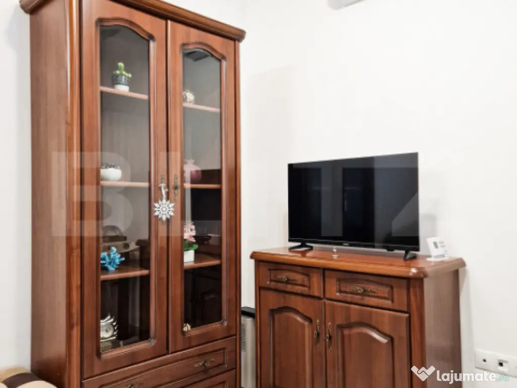 Apartament modern cu 2 camere, 48mp, garaj, etajul 2, zona V 