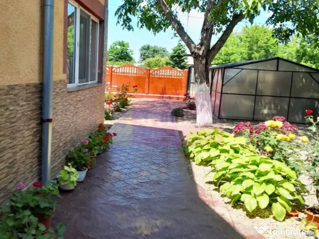 VANZARE CASA 5 CAM P+1 IN SAT MOVILITA (IL) 