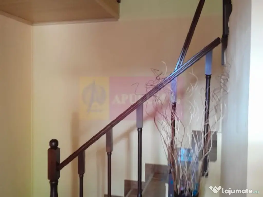 VANZARE CASA 5 CAM P+1 IN SAT MOVILITA (IL) 