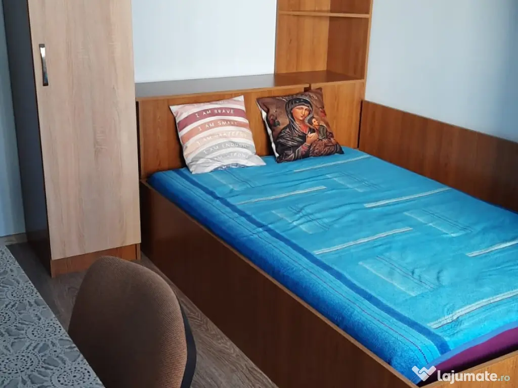 Apartament de vânzare cu 2 camere decomandate