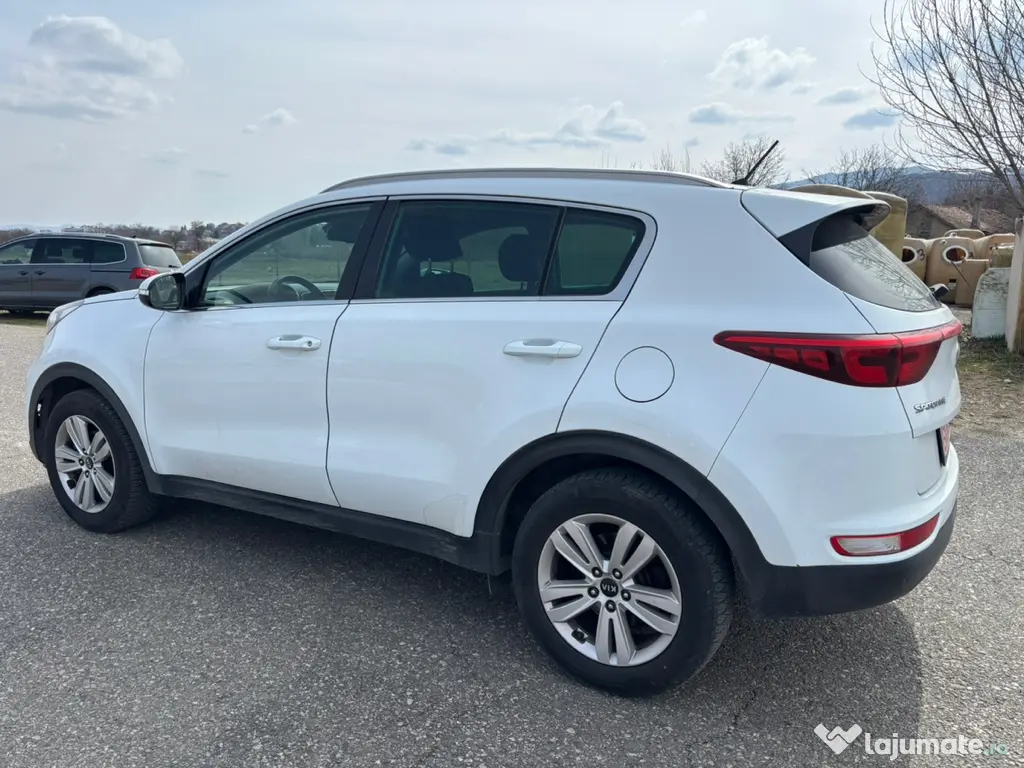 Kia Sportange SUV an 2018 euro 6 Diesel 1700 cm 