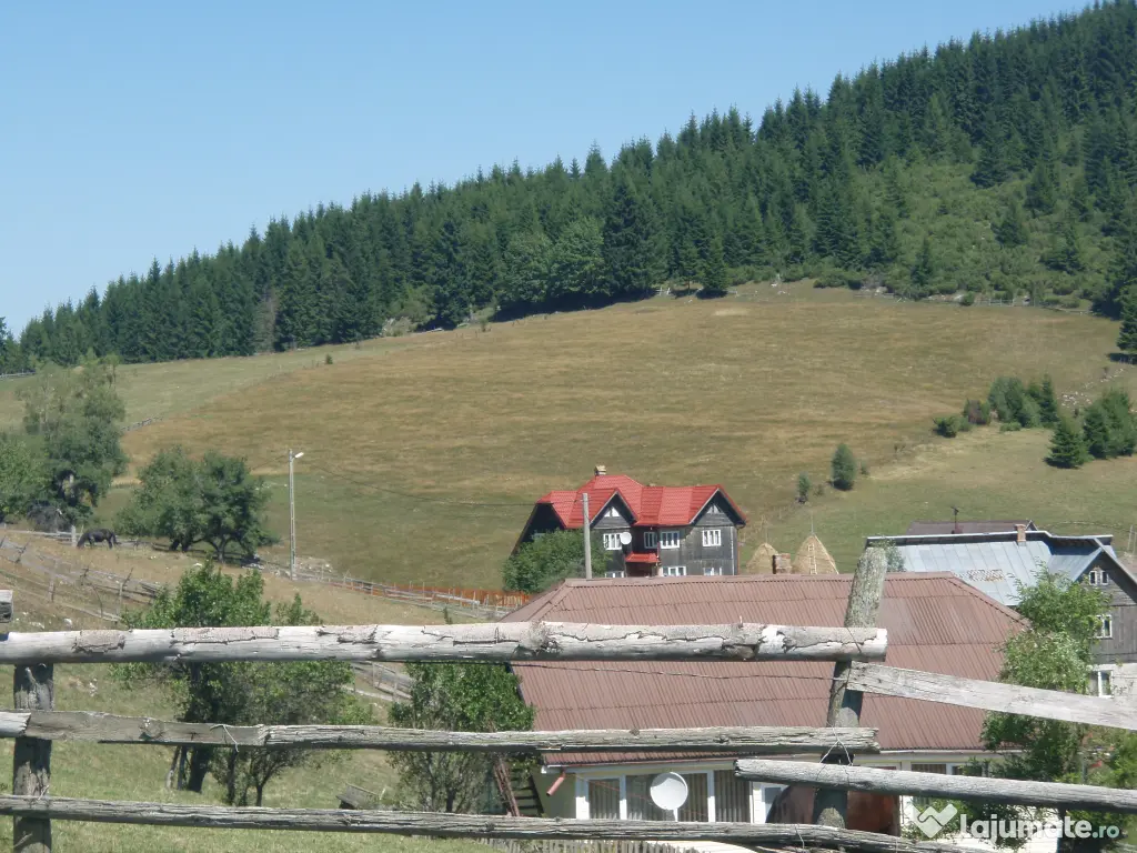 Vând teren intravilan Fundata 