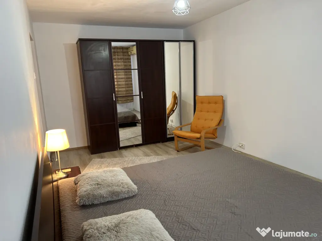 Închiriez apartament cu două camere zona Auchan Titan 