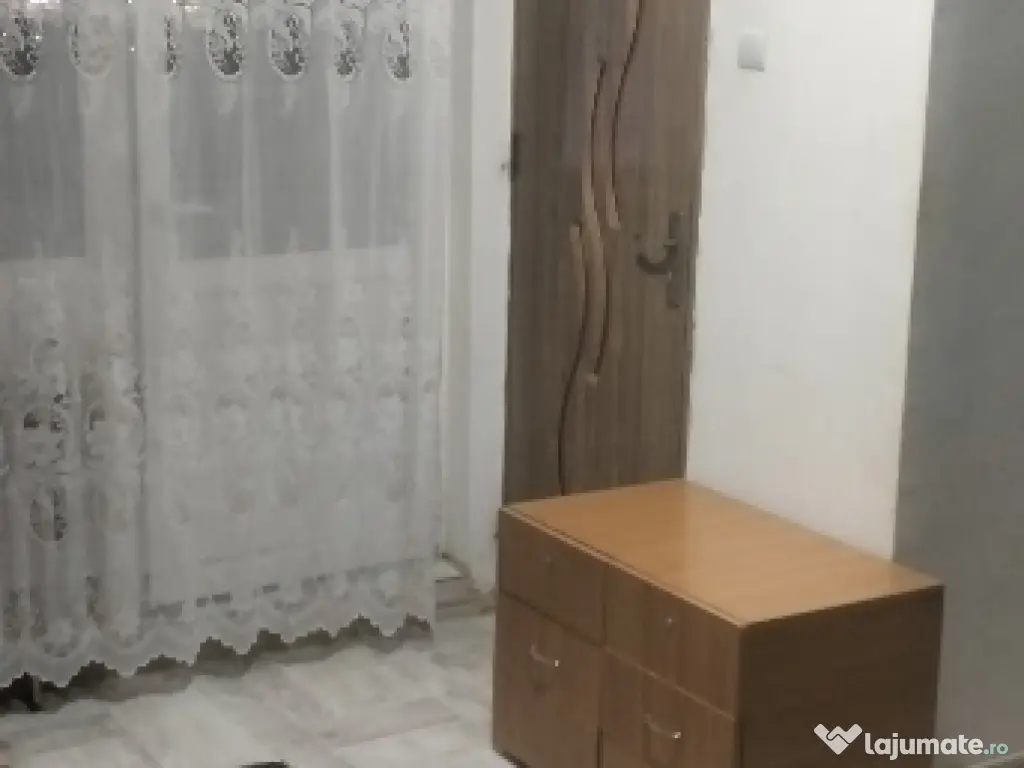 Garsoniera de închiriat 