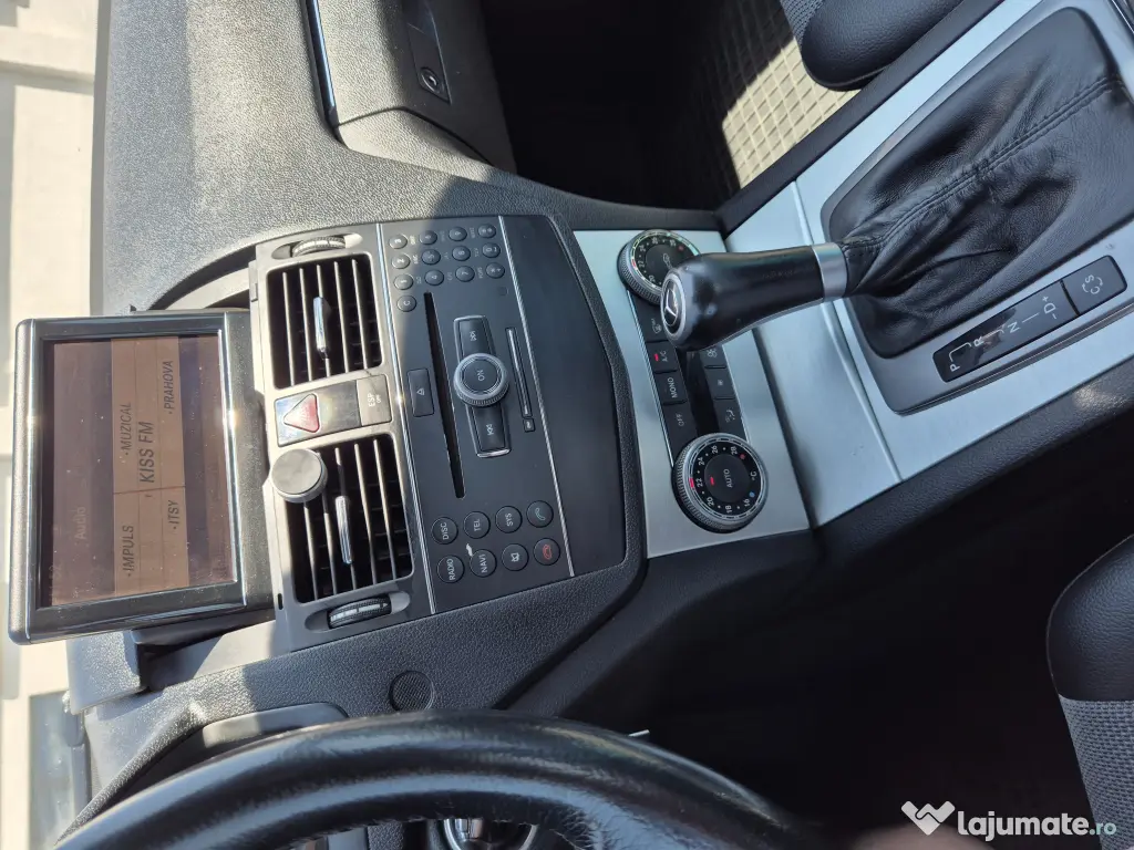 Mercedes C220 170 CP Automat 