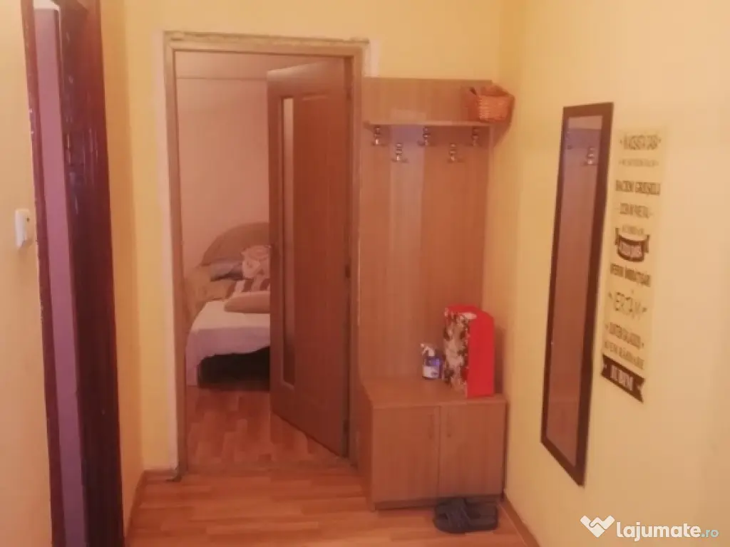 Apartament 2 camere de închiriat 