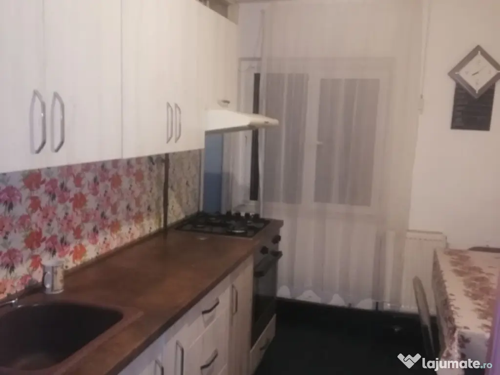 Apartament 2 camere de închiriat 