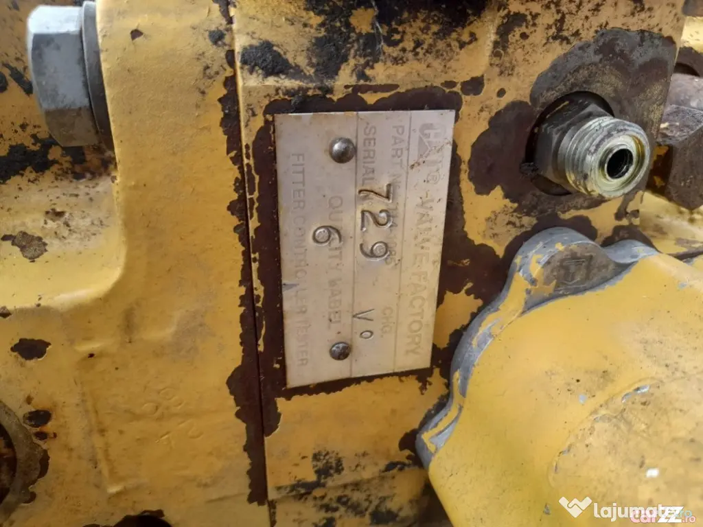 Distribuitor hidraulic Caterpillar 114-1085 pentru excavator pe senile Caterpill 