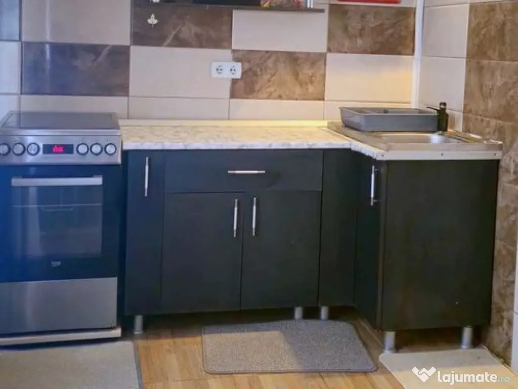 Apartament cu 2 camere la casa, 70 mp - zona centrala 