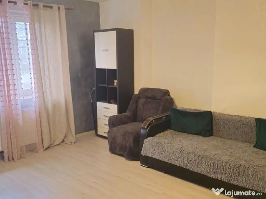 Apartament cu 2 camere la casa, 70 mp - zona centrala 