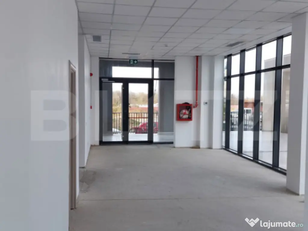 Spațiu de închiriat, la parter, 134 mp utili, zona Noua 