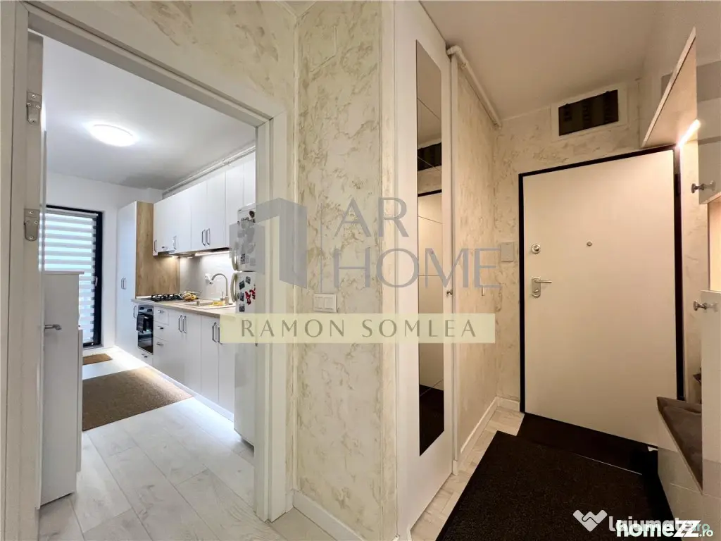 Apartament 3 camere, de lux, parcare privata, zona Vest, Plo