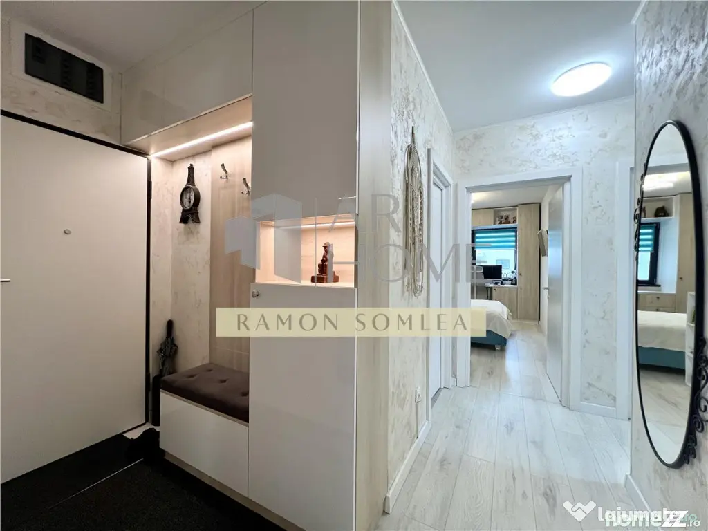 Apartament 3 camere, de lux, parcare privata, zona Vest, Plo