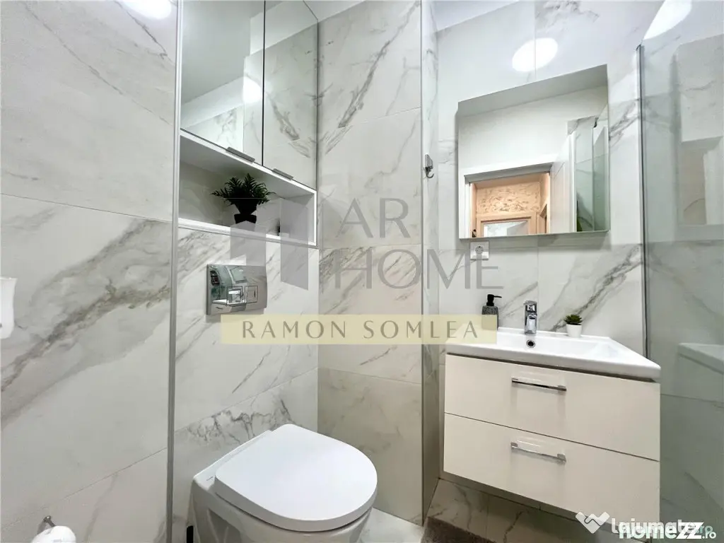 Apartament 3 camere, de lux, parcare privata, zona Vest, Plo