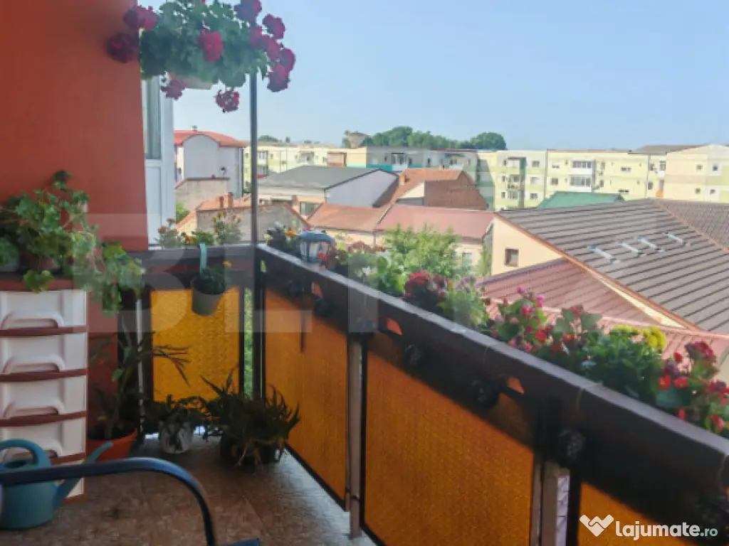 Vand apartament 3 camere decomandat 85mp 