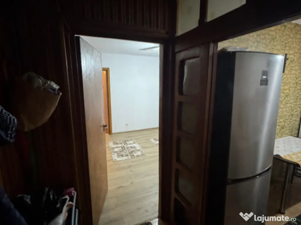 Apartament 3 camere, 56 mp, zona Centrala 