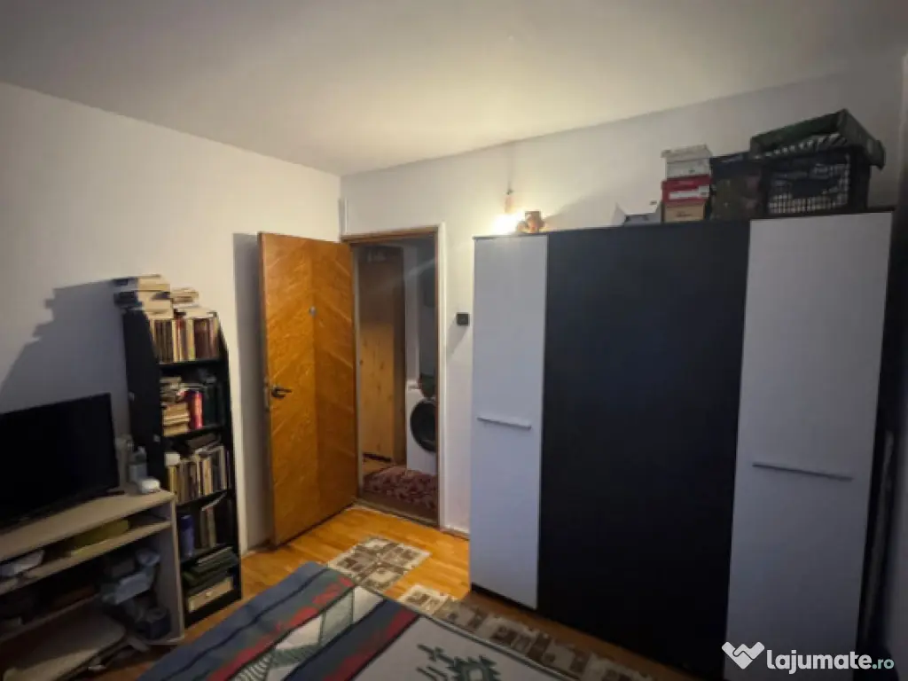 Apartament 3 camere, 56 mp, zona Centrala 