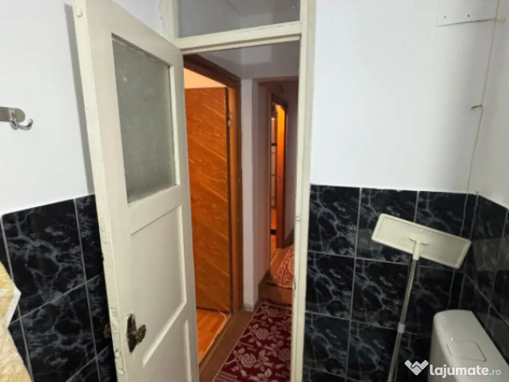 Apartament 3 camere, 56 mp, zona Centrala 