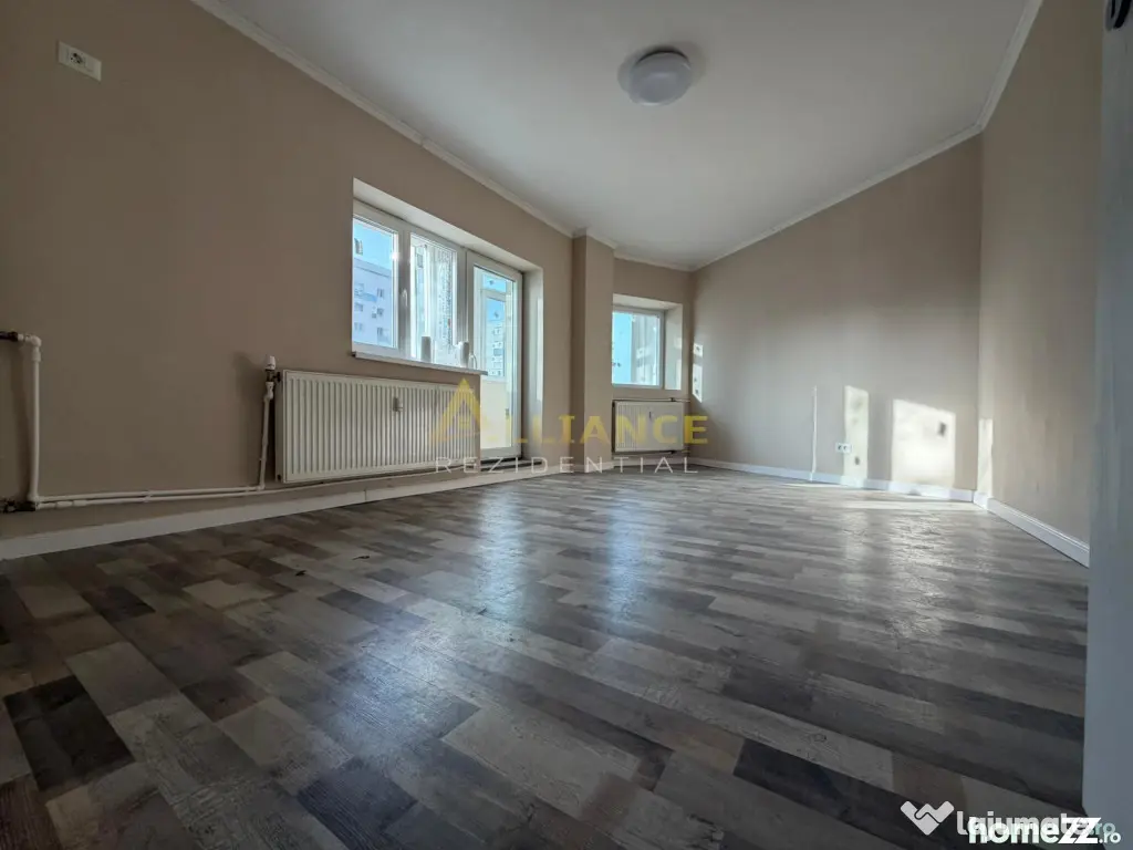 Metrou Aparatorii Patrie 3 cam bloc 1985 et 2 