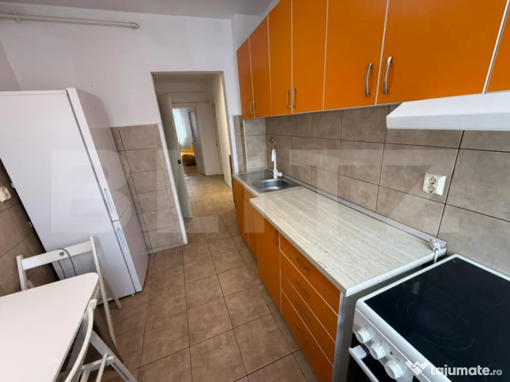 Apartament 3 camere, 60 mp, decomandat, zona strazii Eremia