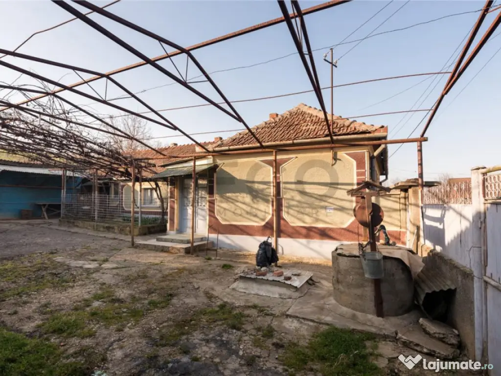 RECO Casa in Sarbi la 27km de Oradea cu dublu front stradal 