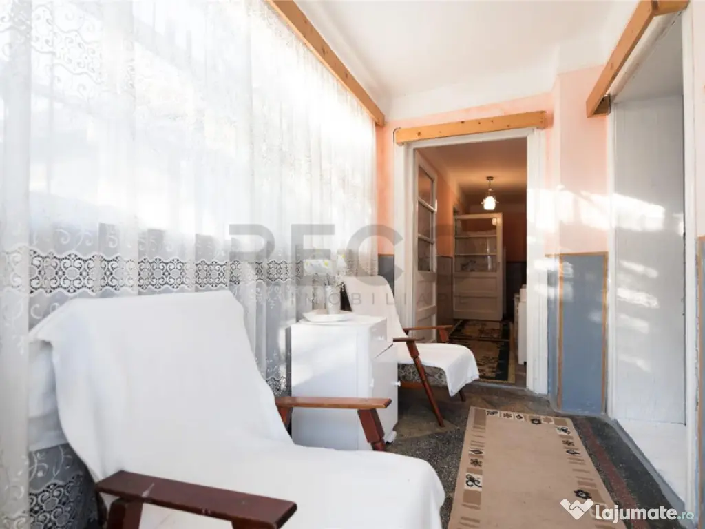 RECO Casa in Sarbi la 27km de Oradea cu dublu front stradal 