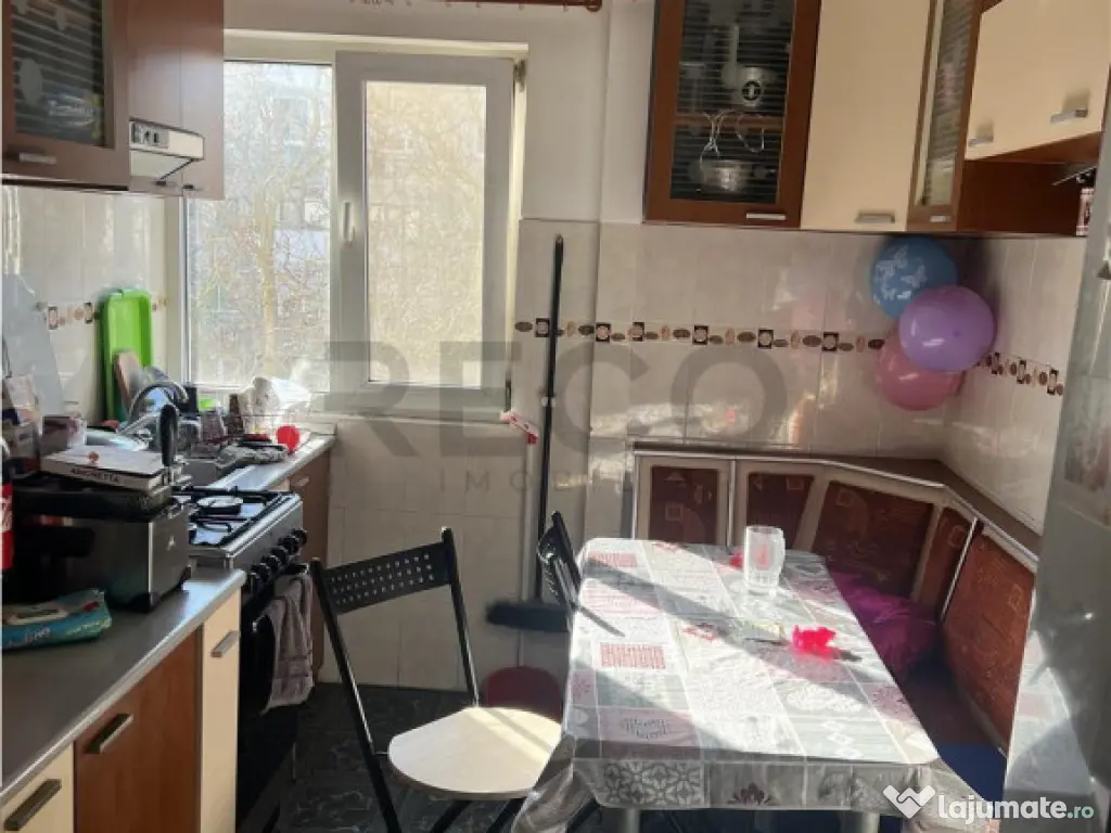 RECO apartament 3 camere in Nufarul 