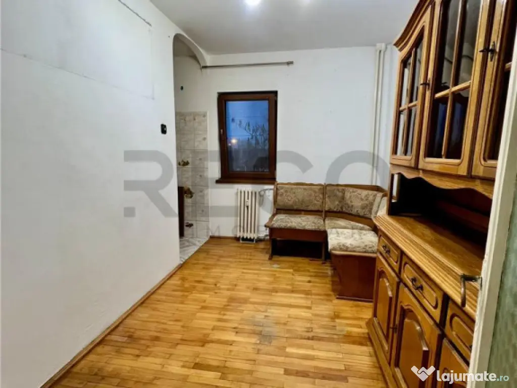 RECO Apartament 3 camere decomandat etajul 1 zona Nufarul/Lo 