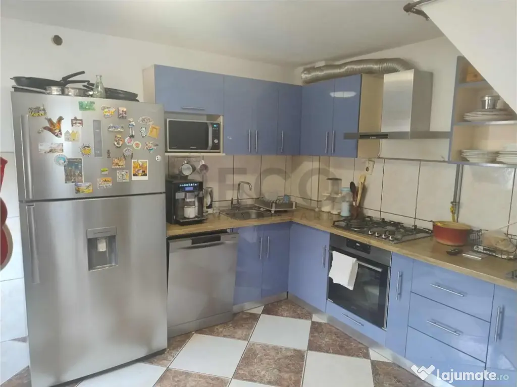 RECO Casa 4 camere, Central 