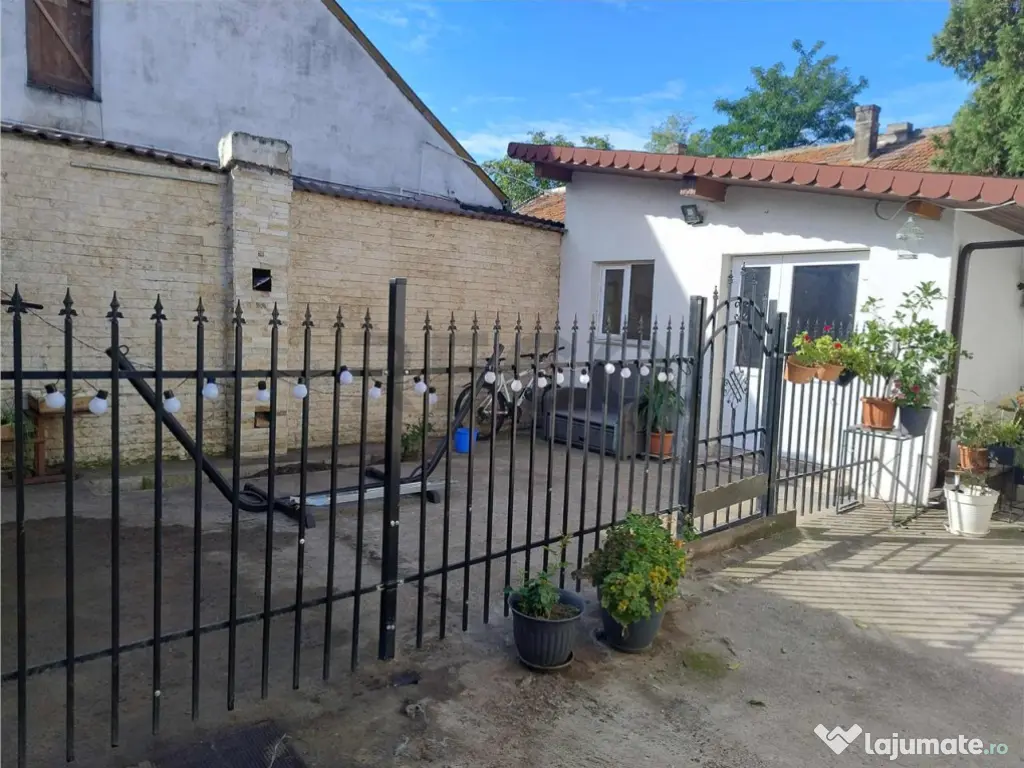 RECO Casa 4 camere, Central 