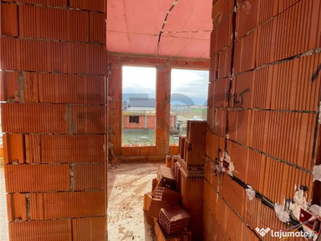 RECO apartament cu 2 camere in Santandrei