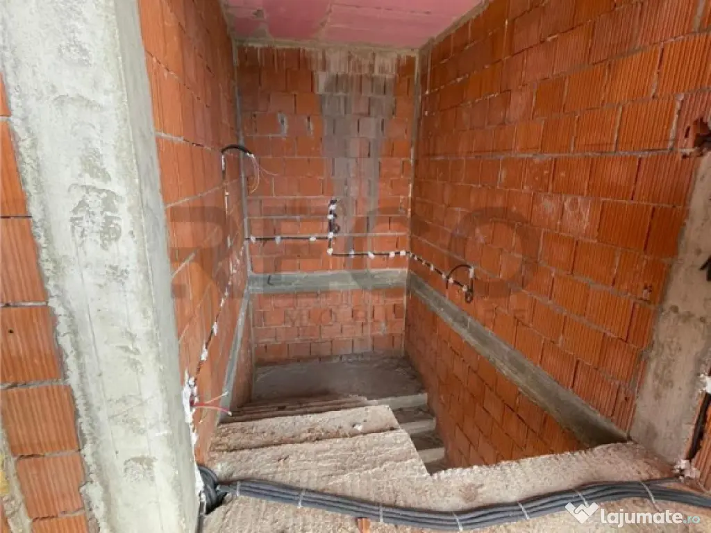 RECO apartament cu 2 camere in Santandrei