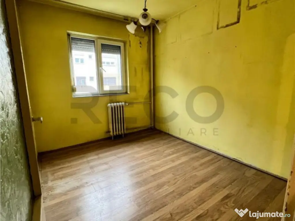 RECO Apartament 3 camere cu potential, etaj 2, Calea Aradulu 