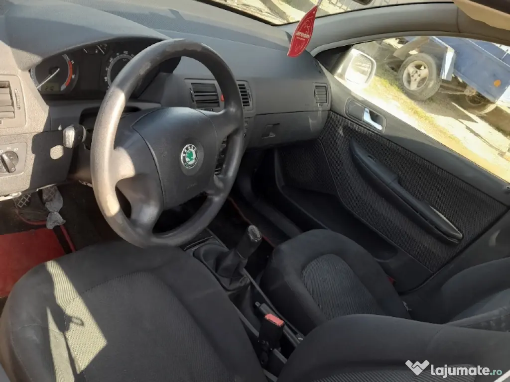Vând Skoda Fabia 
