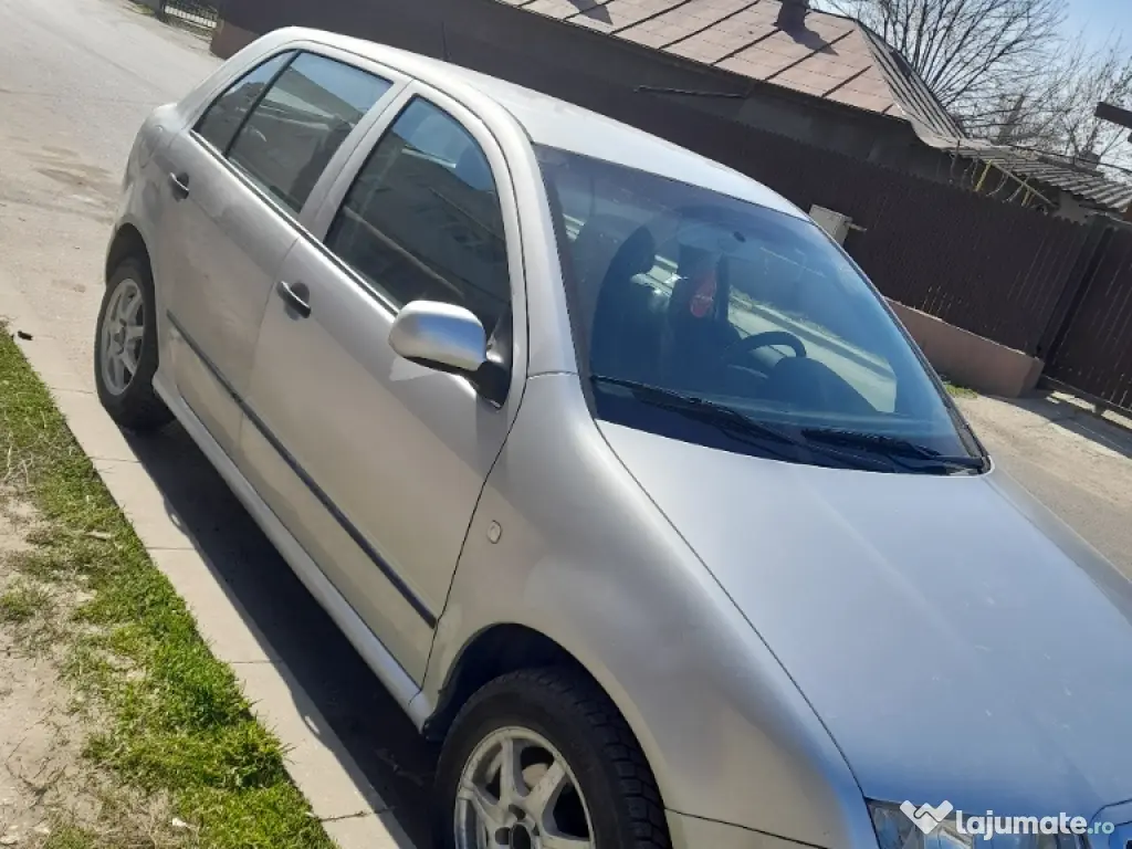 Vând Skoda Fabia 