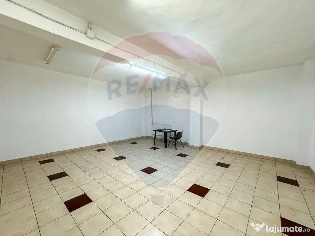 Clădire multifuncțională D+P+E+M situată în Constan?... 