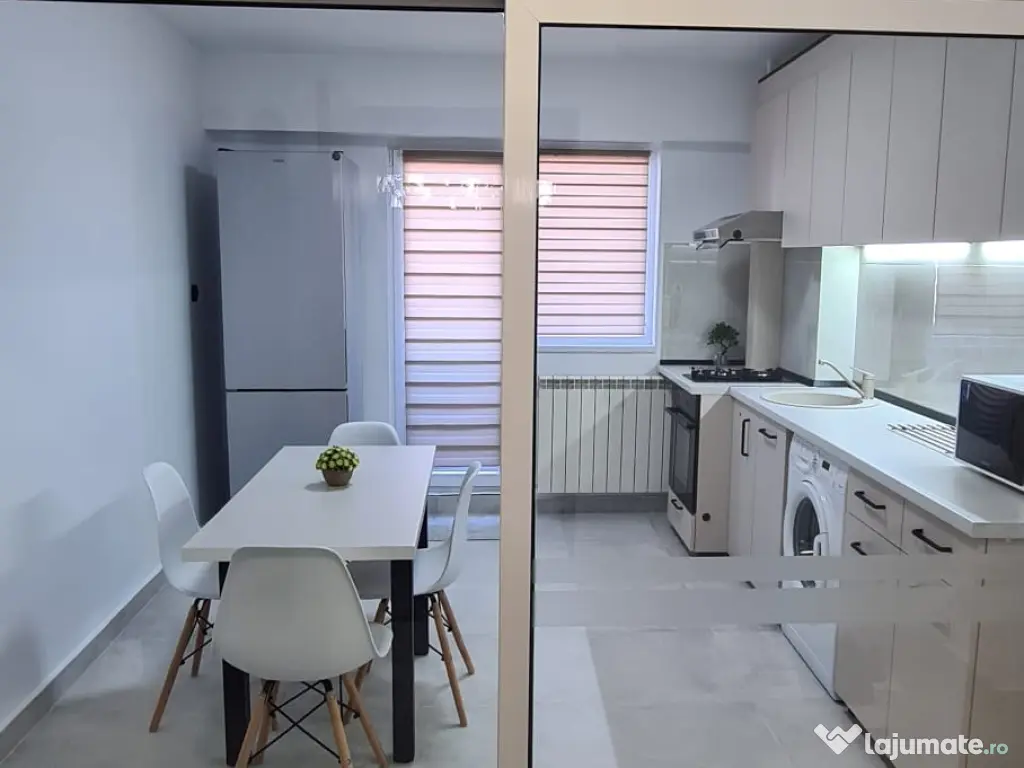 Închiriez apartament 2 camere, intersecția Muncii cu Calea Călărașilor 