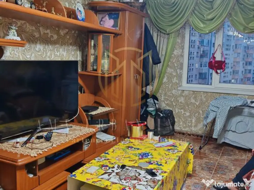 Grigore Ionescu Otesani 3 camere 72mp 1983 , 135000eur 