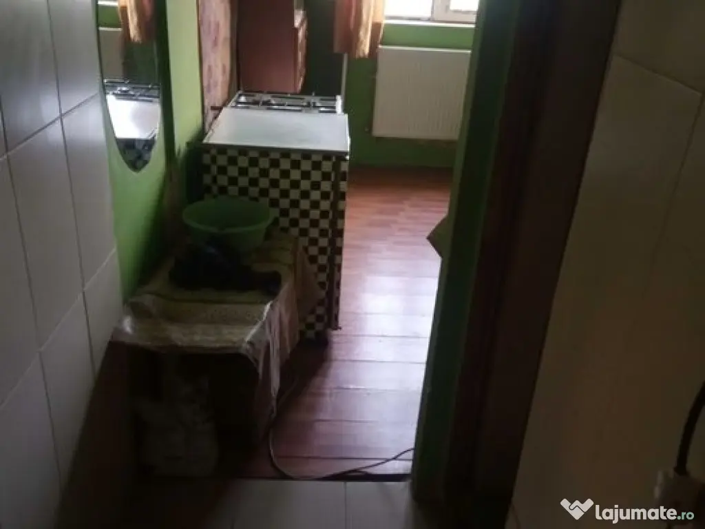 Garsoniera confort III baie proprie 12 mp 