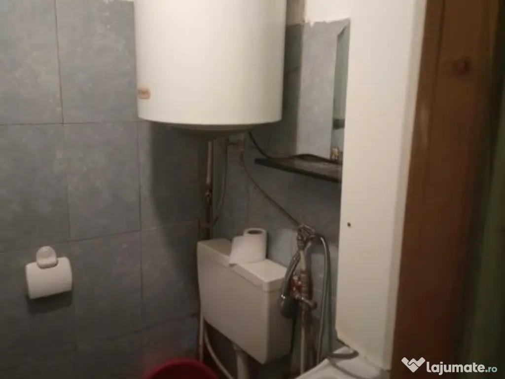 Garsoniera confort III baie proprie 12 mp 