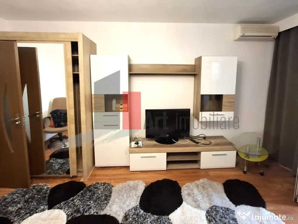 Gars. 31 mp, et 9/10, bloc reabilitat, instalații refăc...