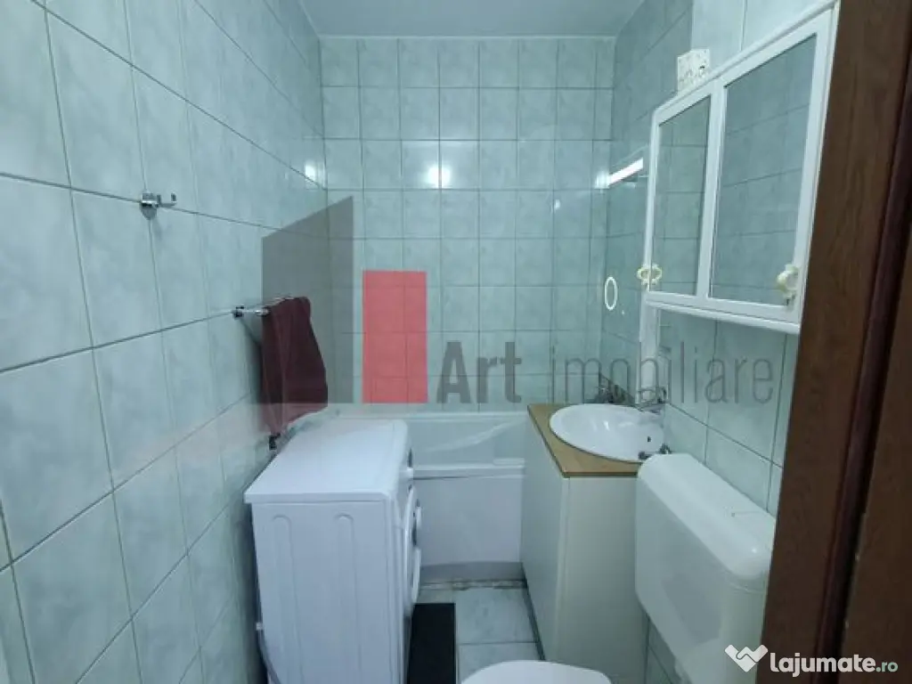 Gars. 31 mp, et 9/10, bloc reabilitat, instalații refăc... 