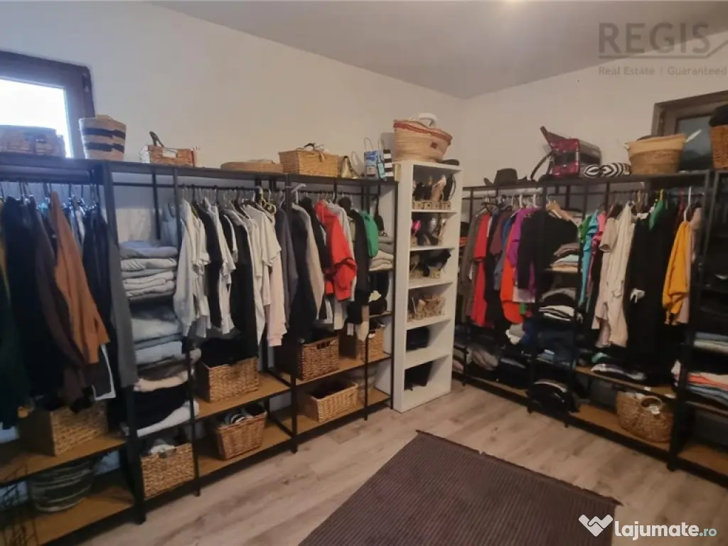 Casa de moderna cu costuri reduse, panouri solare si spatiu 