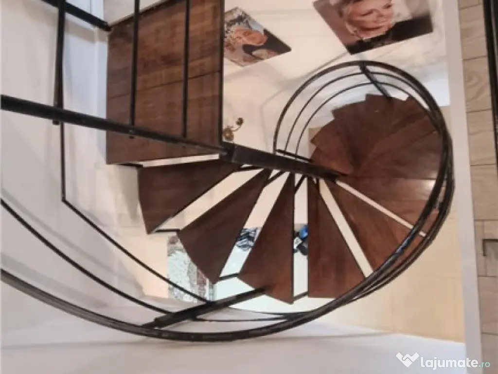 Casa de moderna cu costuri reduse, panouri solare si spatiu 